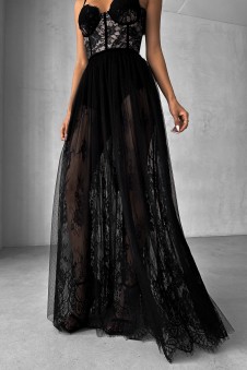 Long lace skirt with a velvet waistband Long lace skirt with a velvet waistband