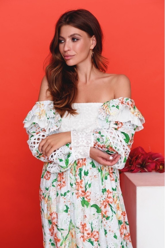 Krestjanka sundress of sewing with floral print