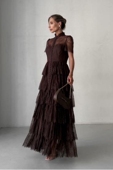Long lace Chantilly dress with a voluminous skirt and buttons