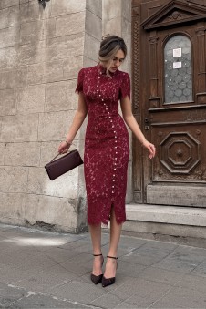 Fitted lace dress in an Oriental style