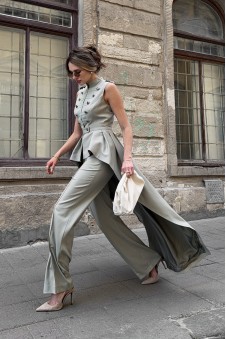 Military-style tailcoat vest in Italian fabric, featuring a train.