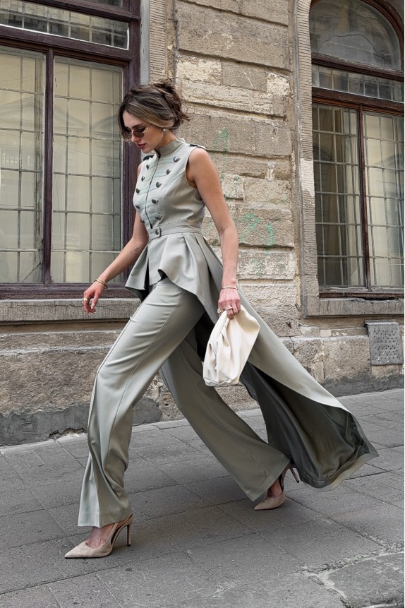 Military-style tailcoat vest in Italian fabric, featuring a train.
