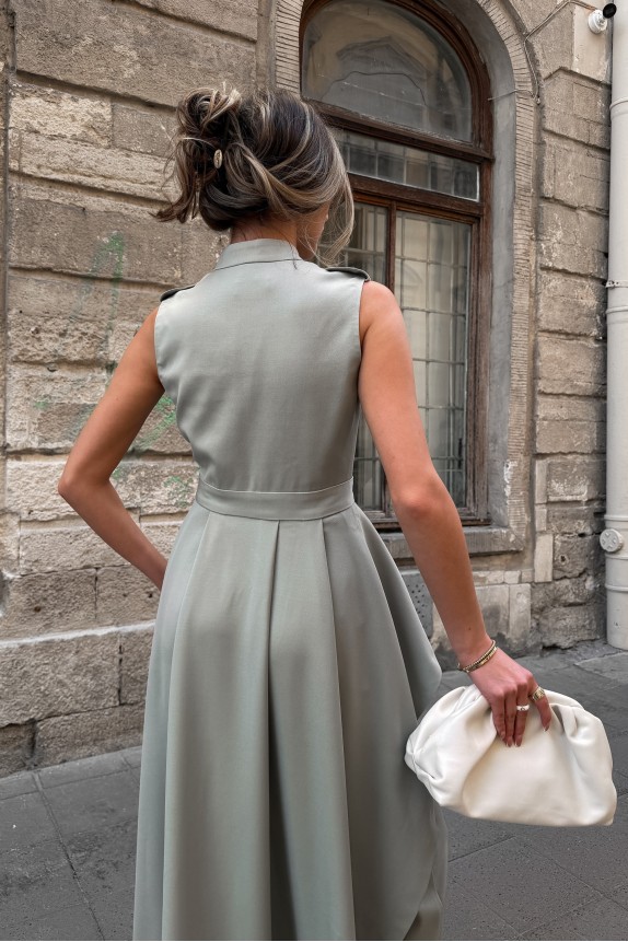 Military-style tailcoat vest in Italian fabric, featuring a train.