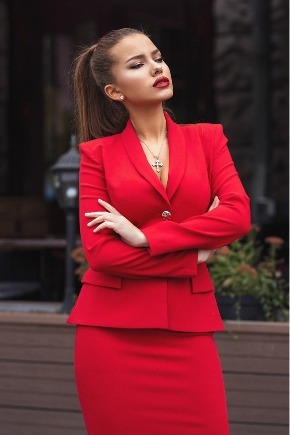 Элегантный женский костюм, на подкладке