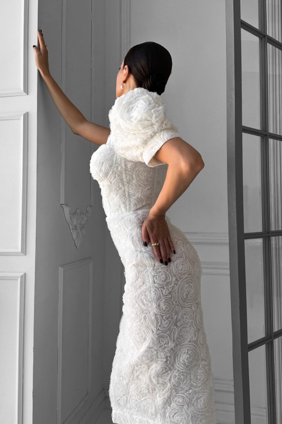 Rosette midi dress with cups and puff sleeves