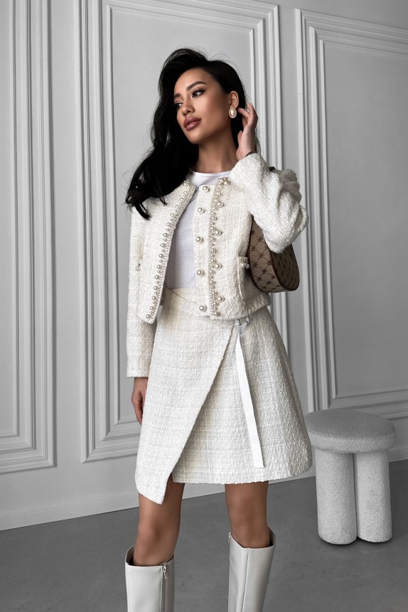 Tweed cotton jacket with double clasp, embroidered with pearls and stones