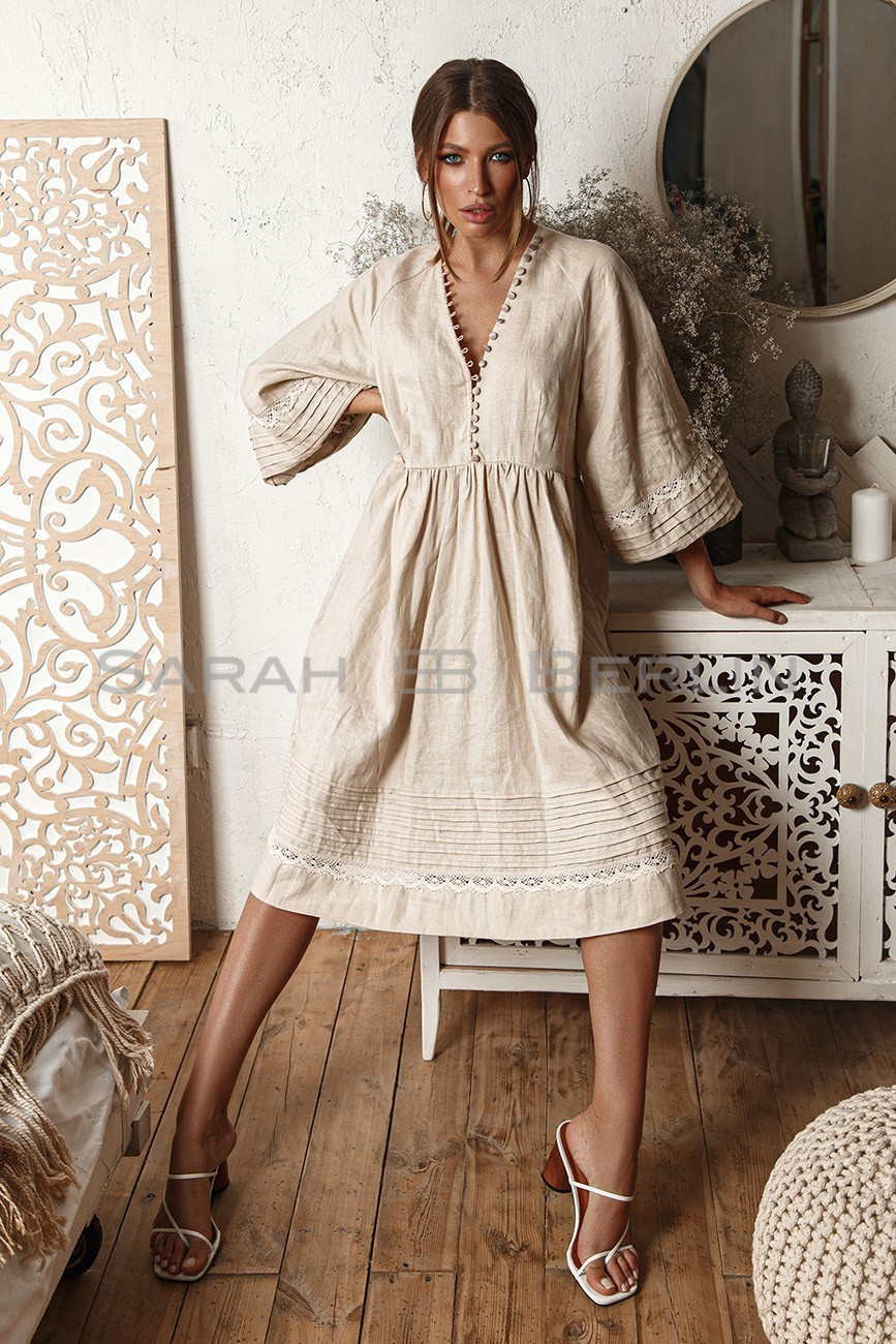 Linen dress with free silhouette lace