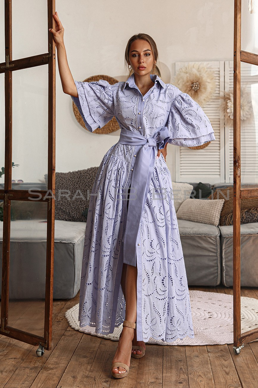 Floor-length chemise with puffy sleeves