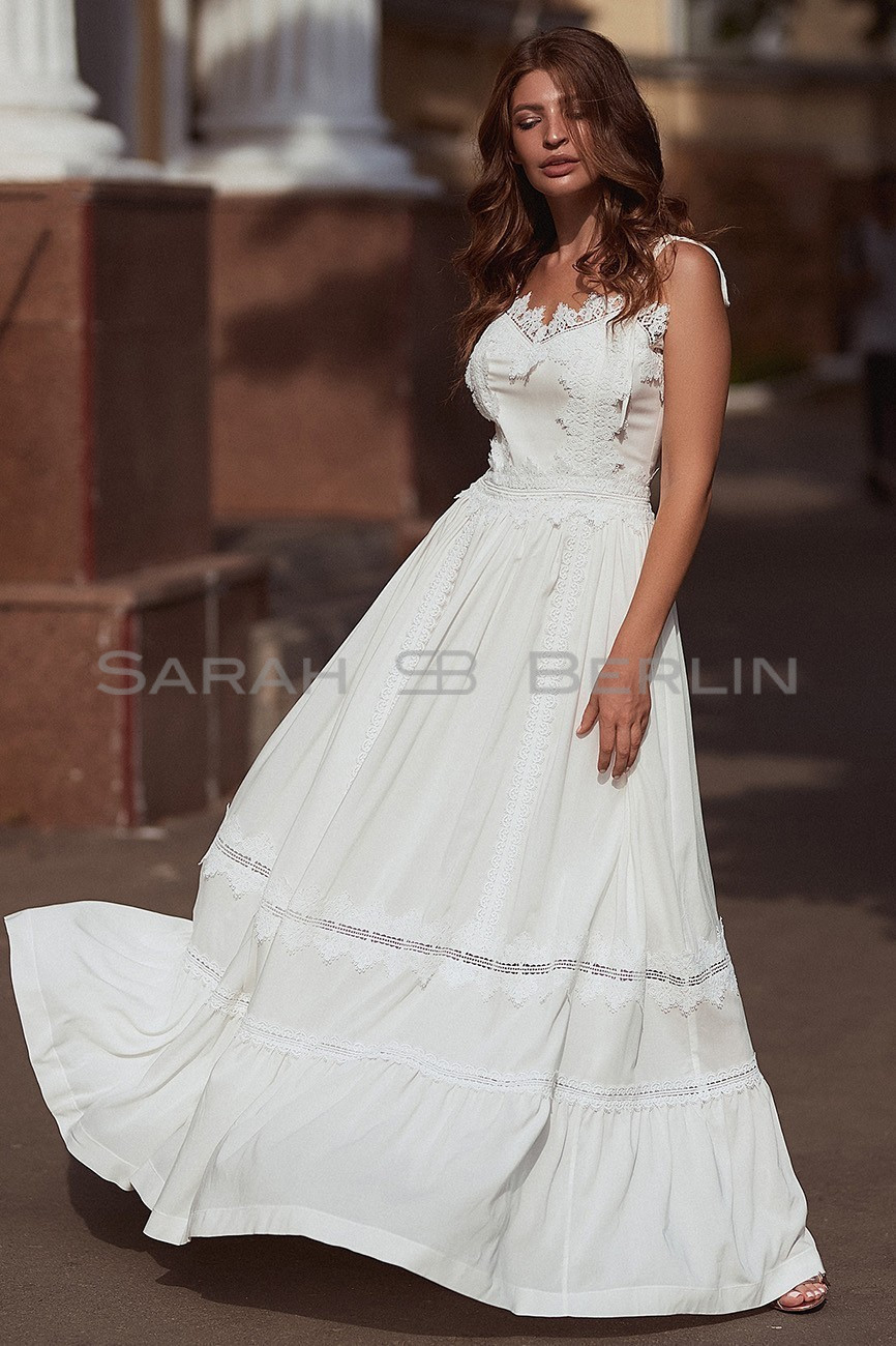 Cotton sundress with lace on thin braces