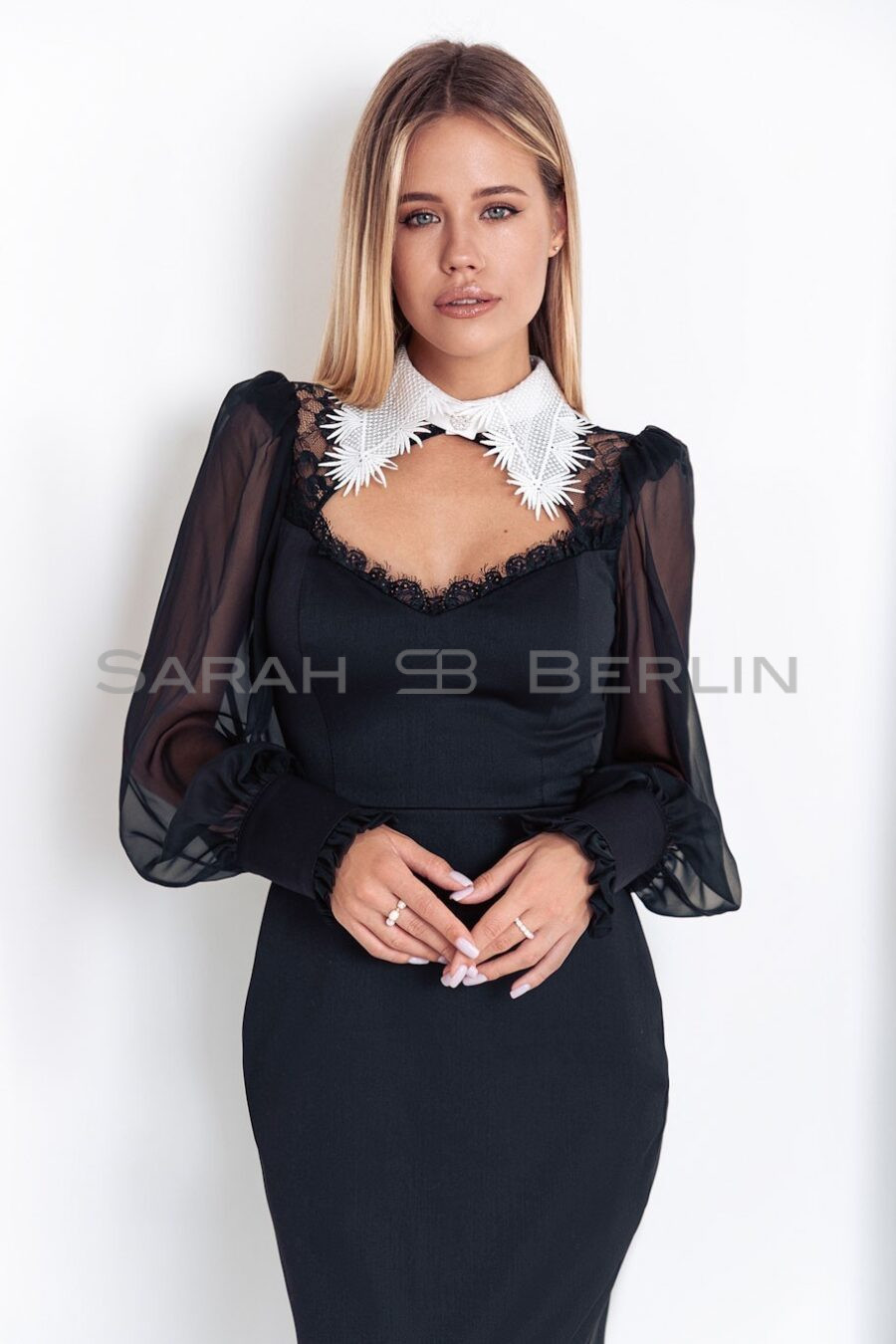 Silhouette dress with chiffon sleeves and lace collar