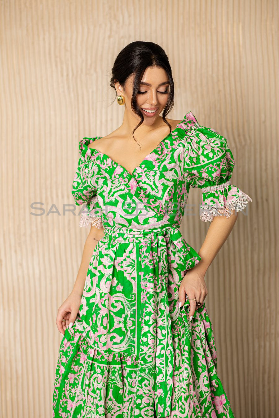 Wrap dress with open shoulders, made of Italian linen with print