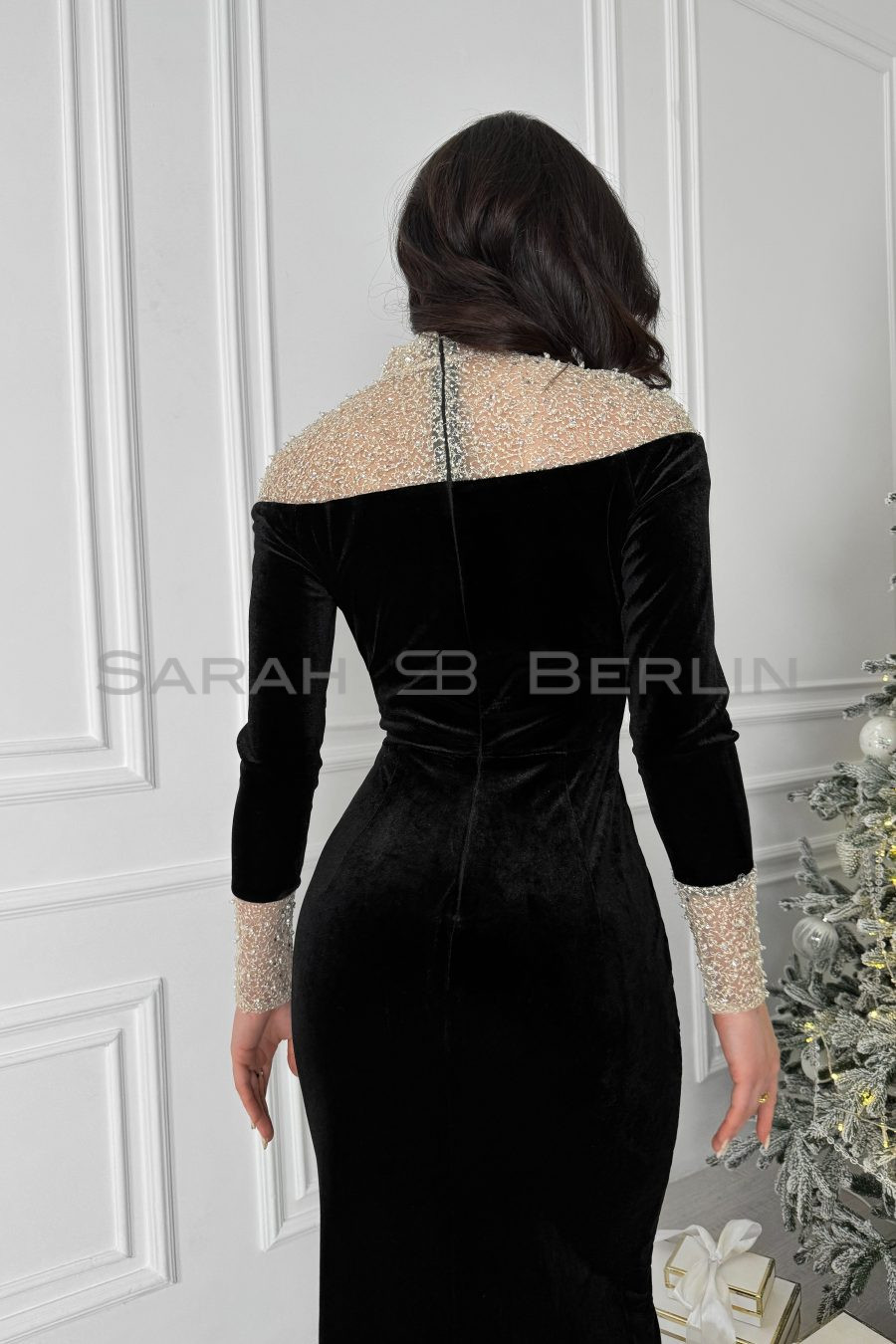 Floor-length velvet dress with yoke and cuffs embroidered with pearls