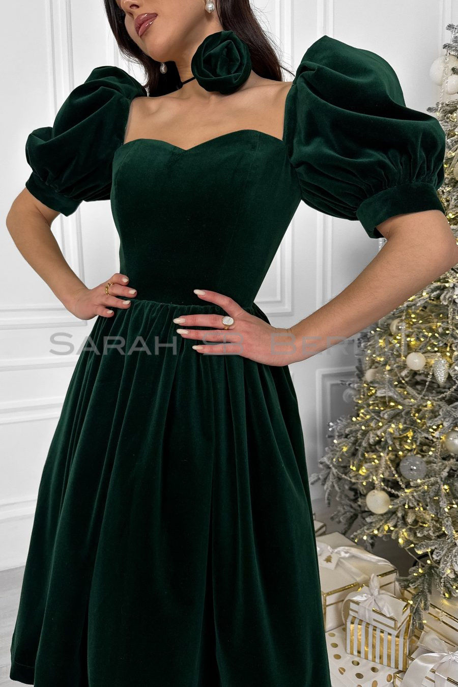 Italian velvet dress with corset, puff sleeves and skirt