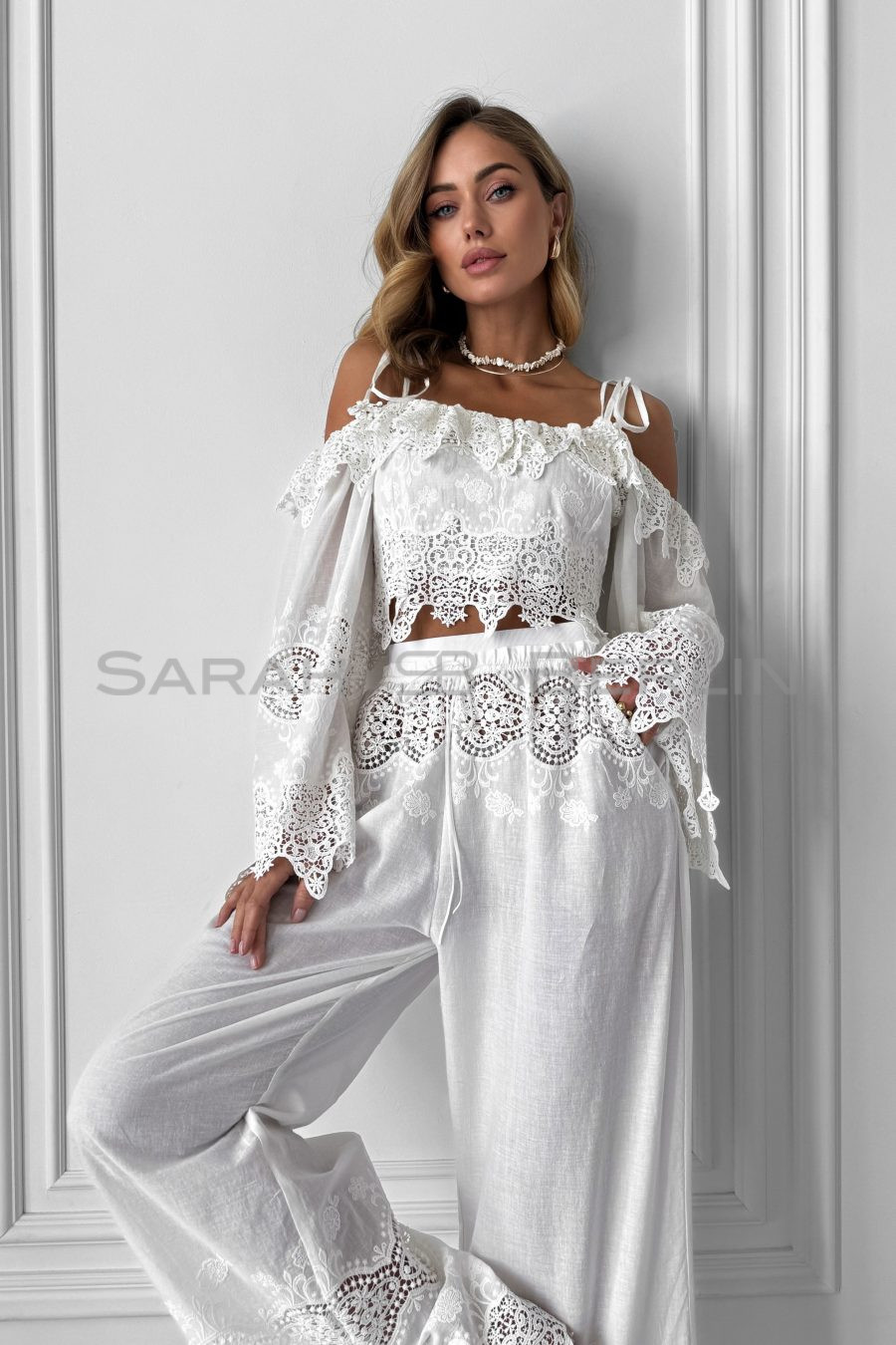 Off-shoulder cambric top with Roman embroidery