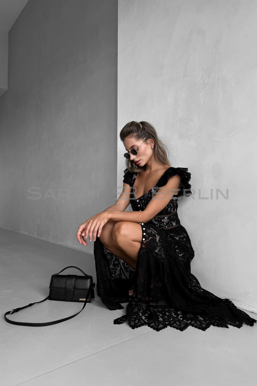 Floor-length lace sundress with wings, with pearls