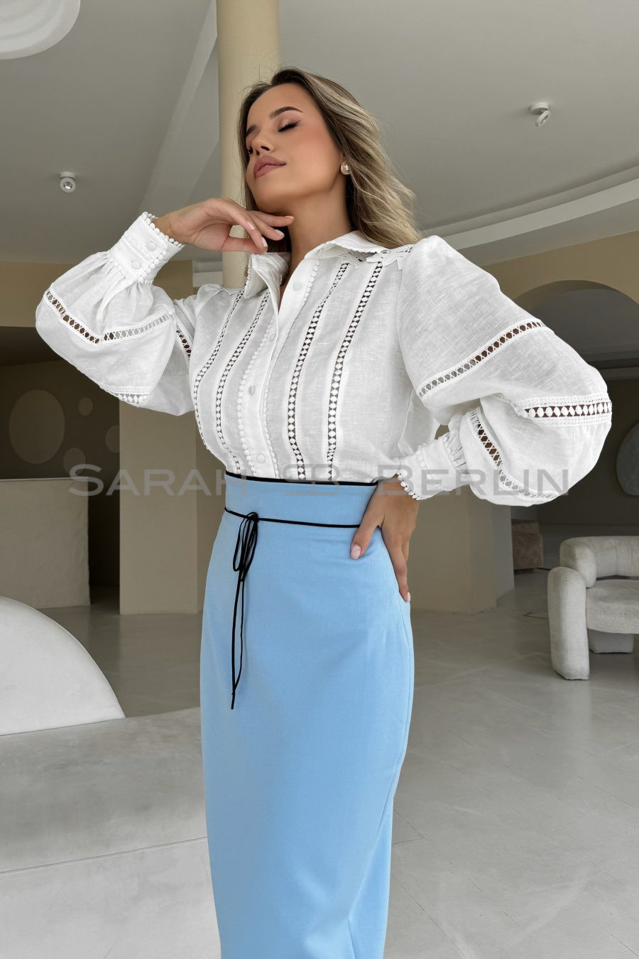 High waist pencil skirt with contrast trim