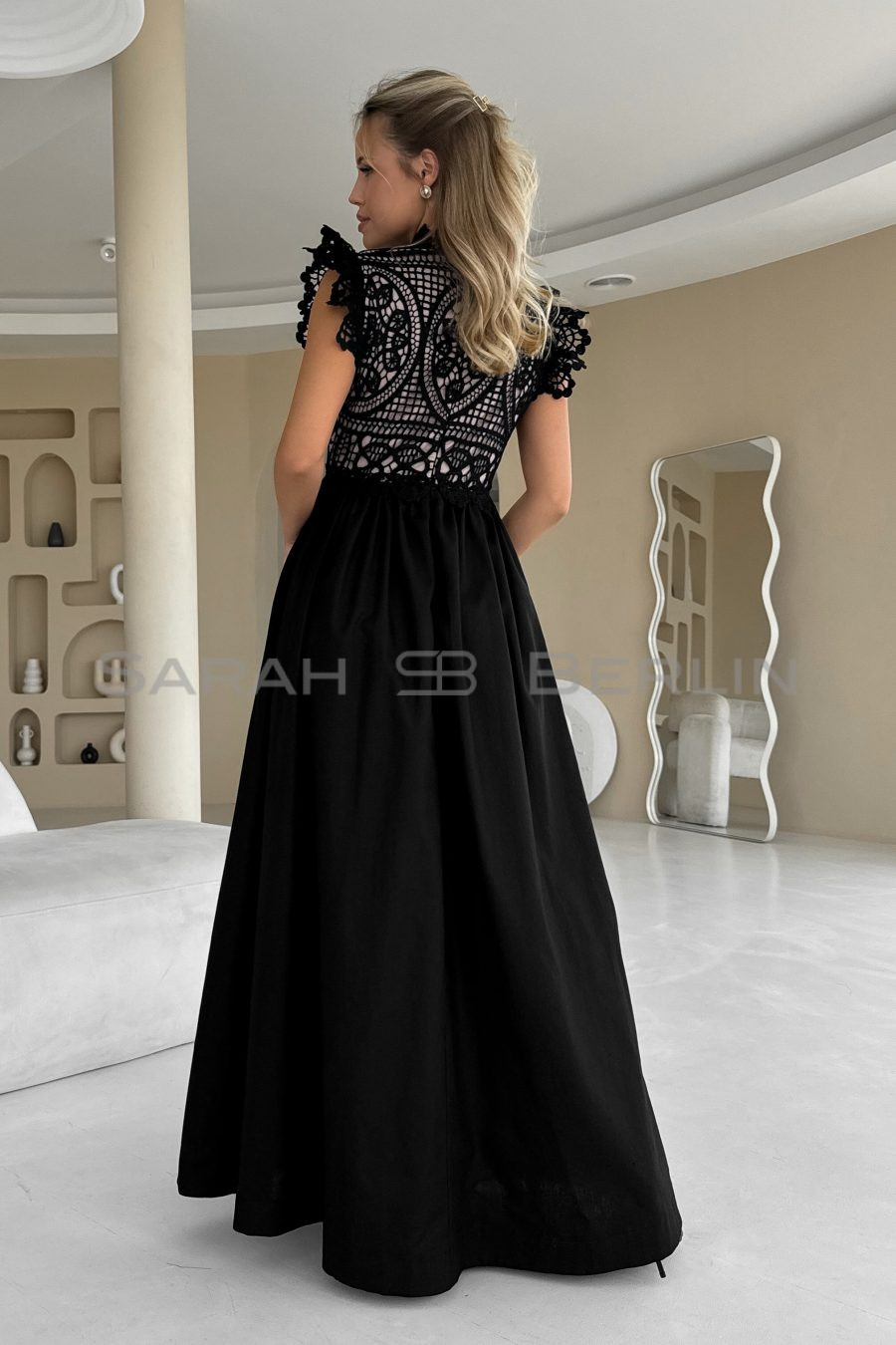 Floor-length dress with macramé lace and wings