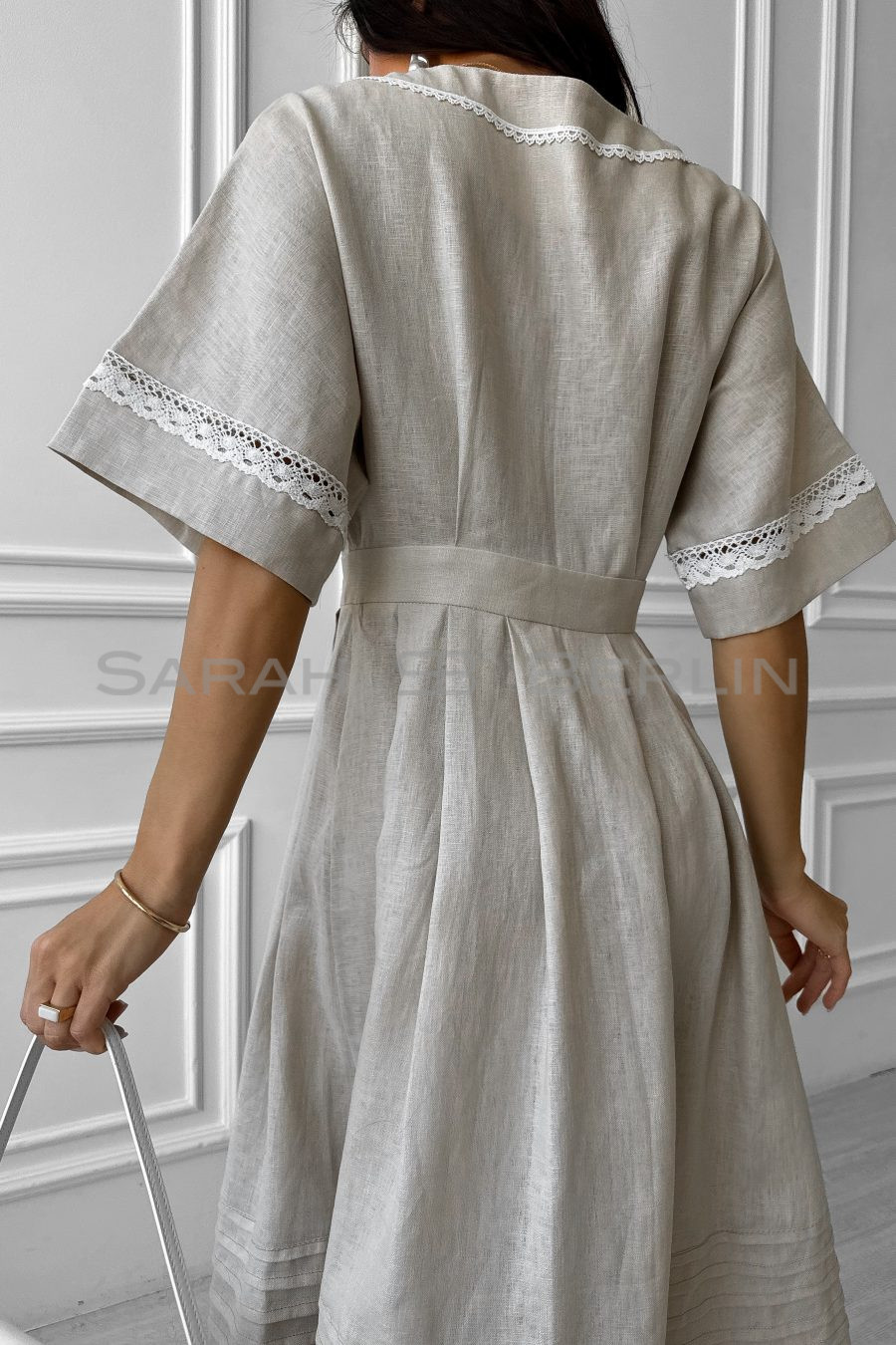 Linen wrap dress with one-piece sleeves and lace