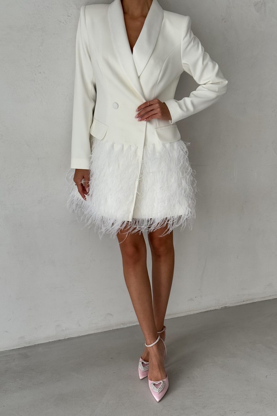 Short jacket dress with feathers, with flaps