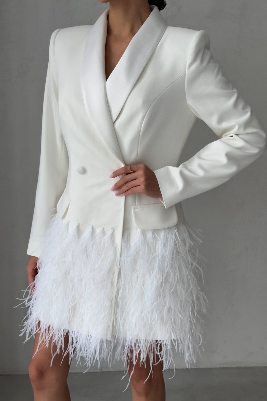 Short jacket dress with feathers, with flaps