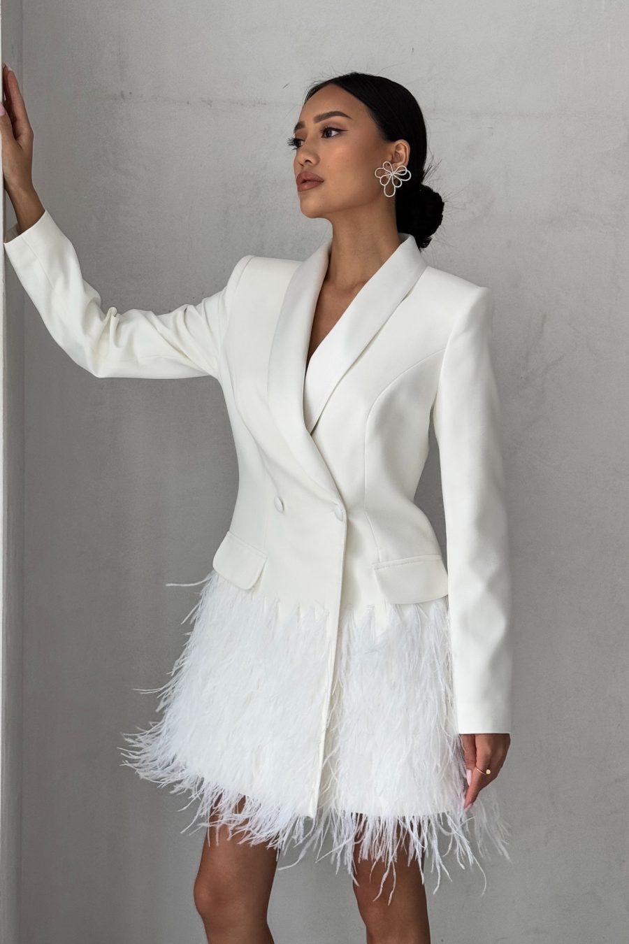 Short jacket dress with feathers, with flaps