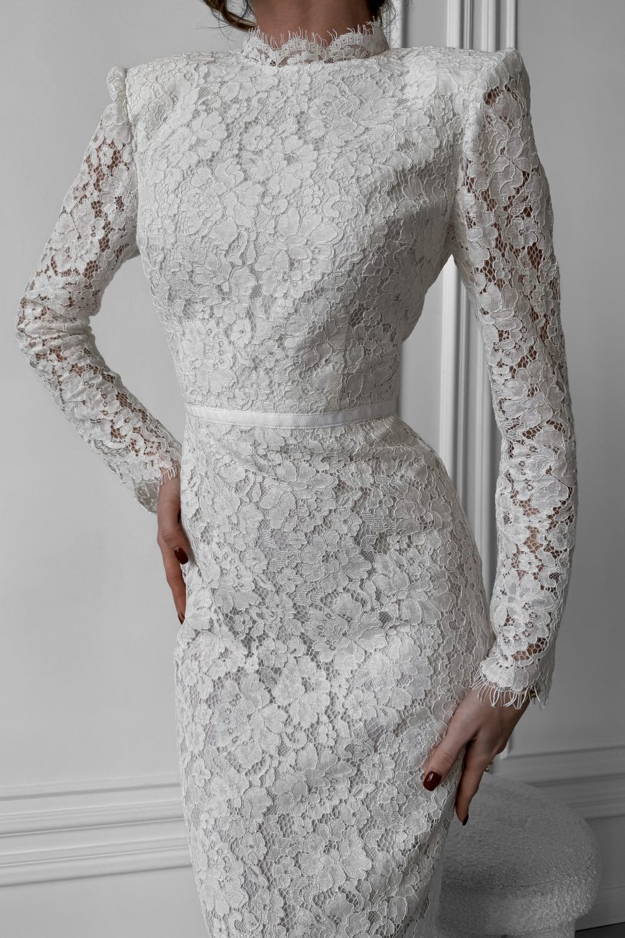 Lace, silhouette midi dress, with an open back, with a removable bow