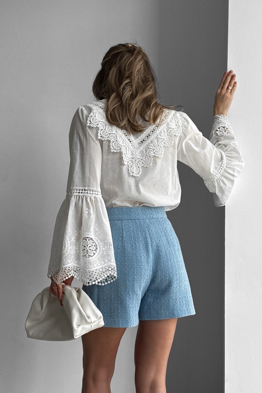 Cotton blouse with embroidery and lace