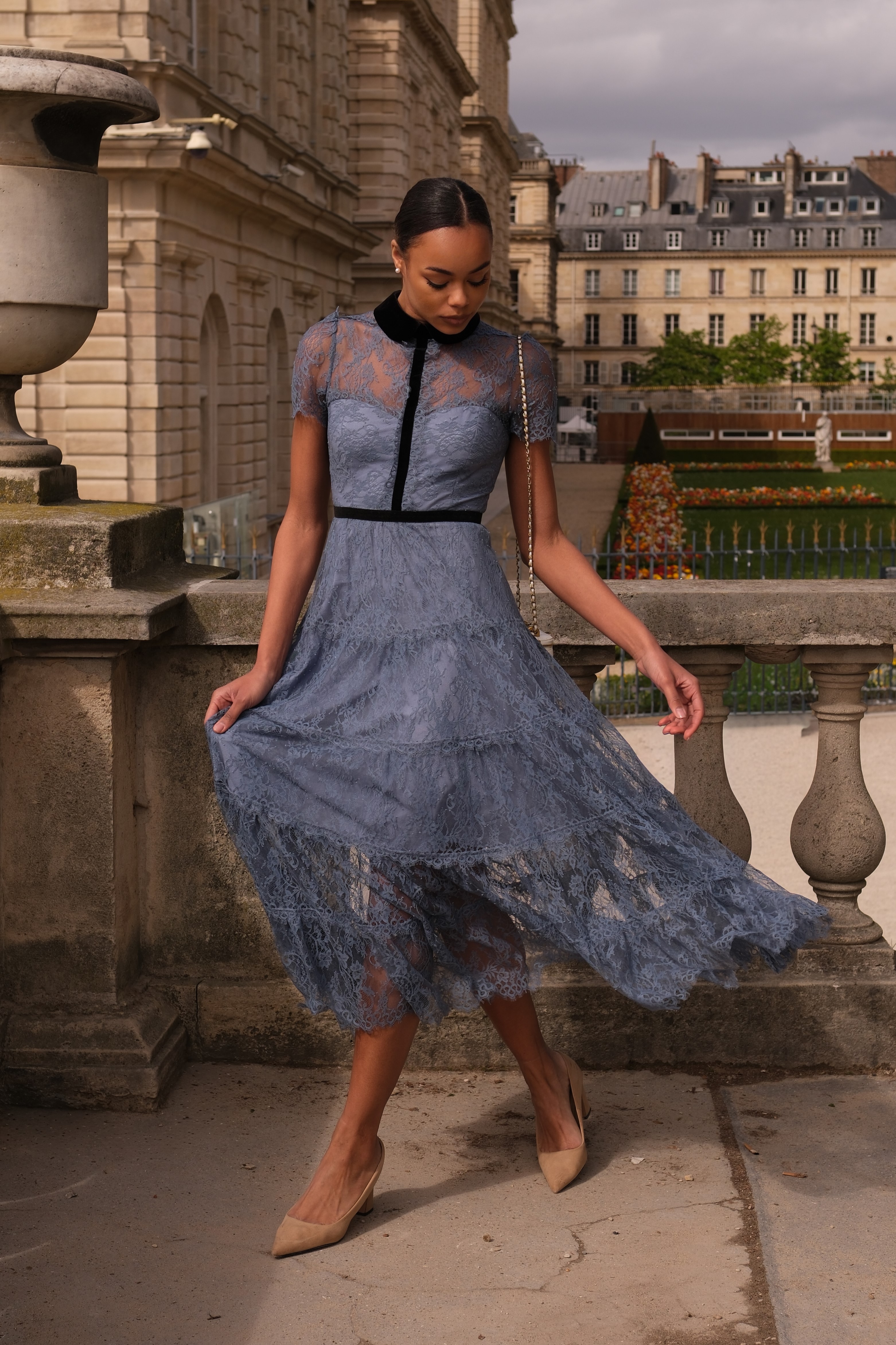 IMG_1038-2 Кружевное платье шантильи миди с бархатным воротником и поясом