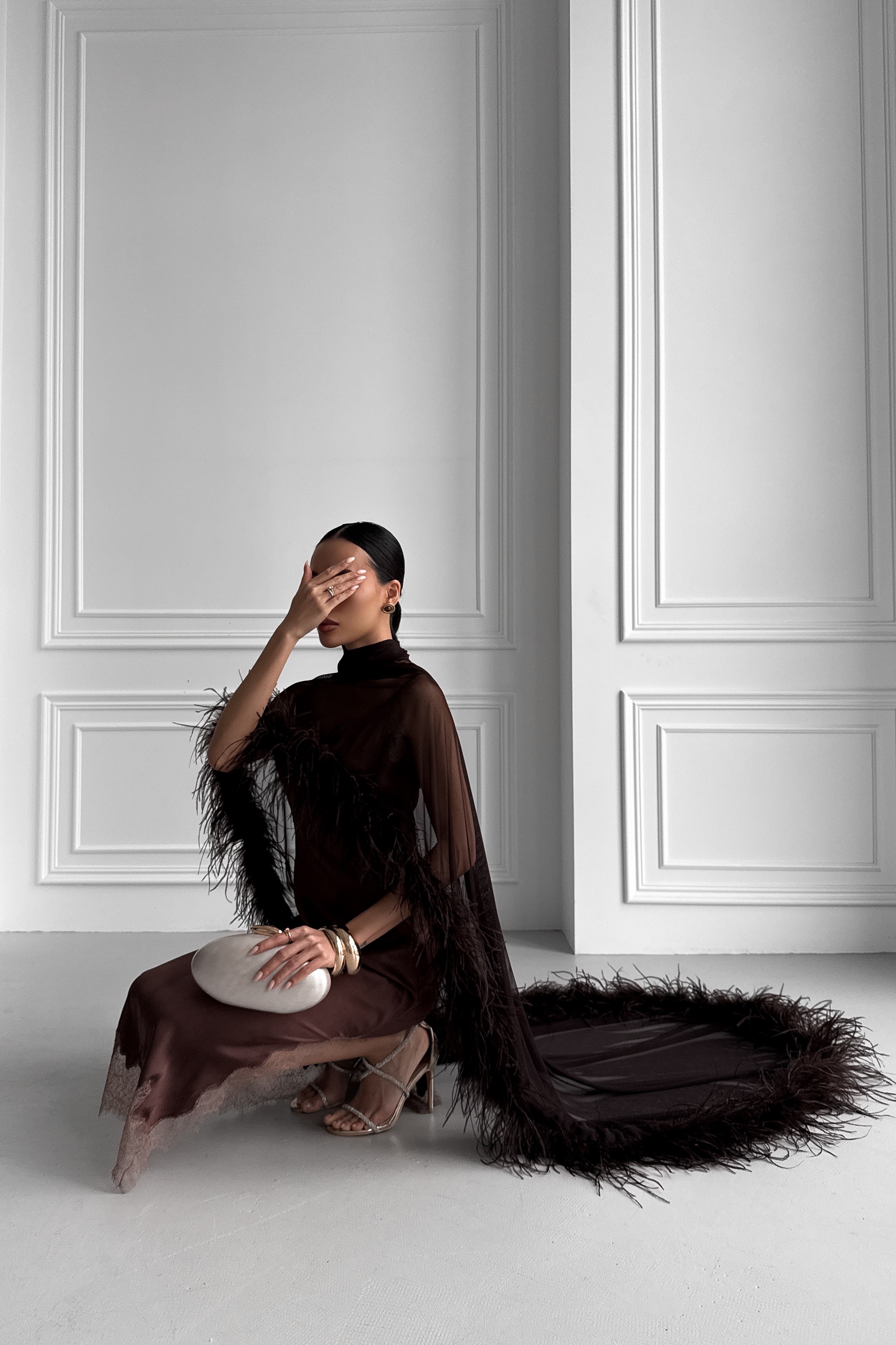 IMG_2599-2 Прозрачная длинная накидка кейп с перьями