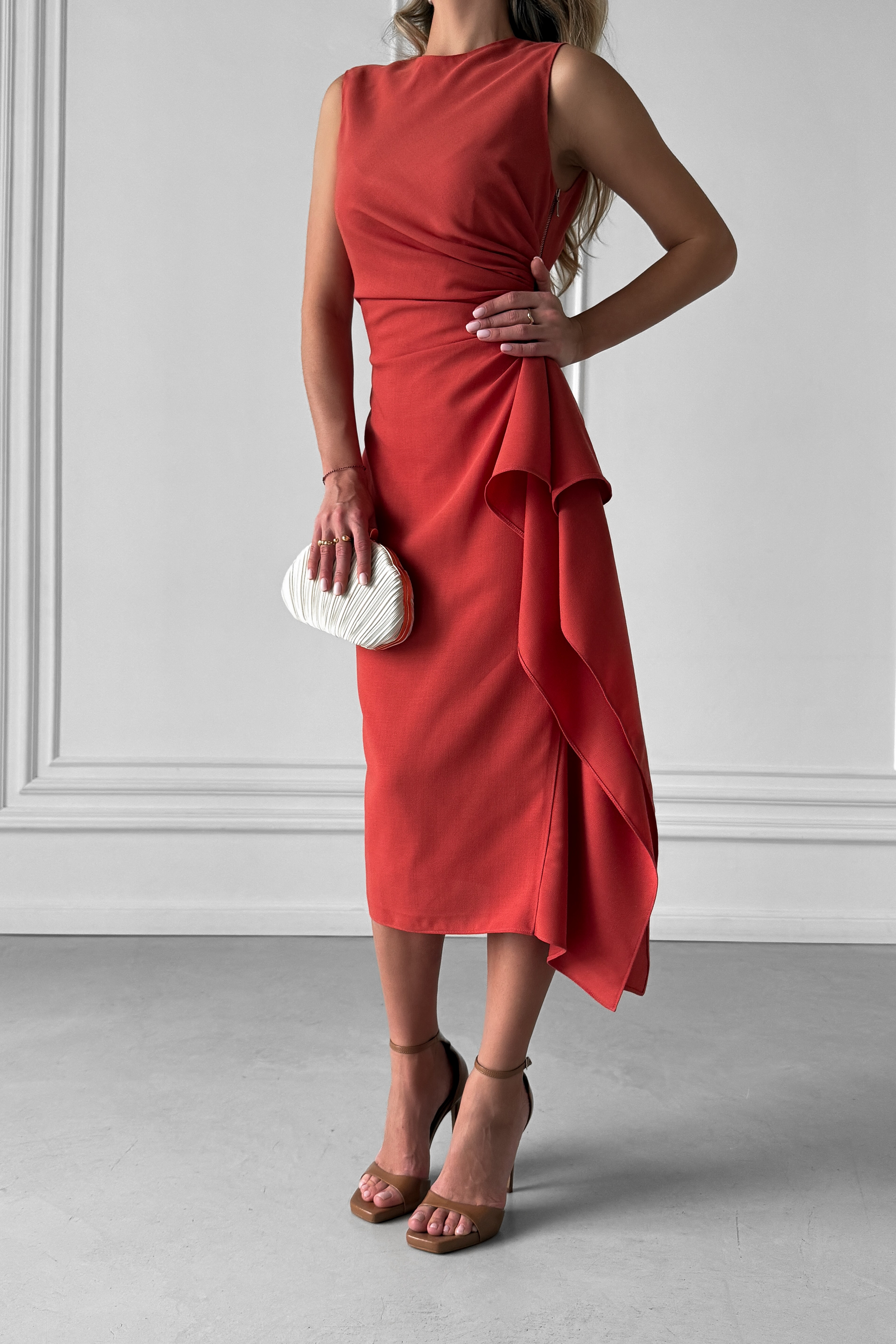 IMG_8031-2 Асимметричное платье миди с драпировкой и разрезом на ноге